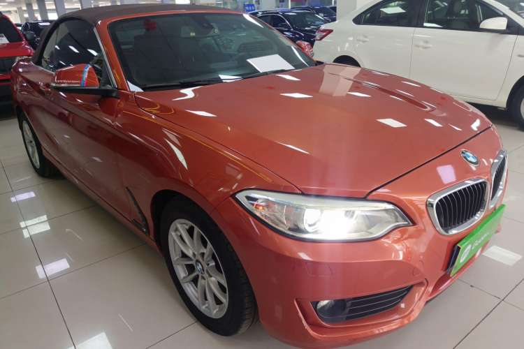 Used BMW 2 Series 2015 218i Convertible Coupe Front Right 45 Deg