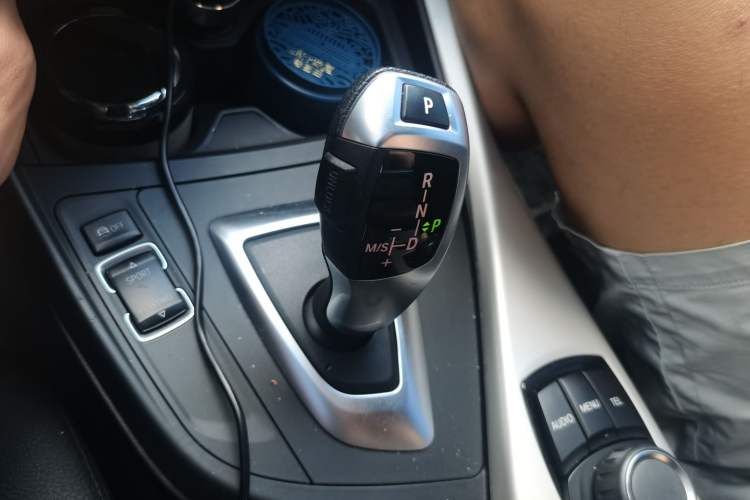 Used BMW 2 Series 2015 218i Convertible Coupe Gear Lever