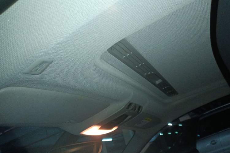 Used BMW 2 Series 2015 218i Headliner