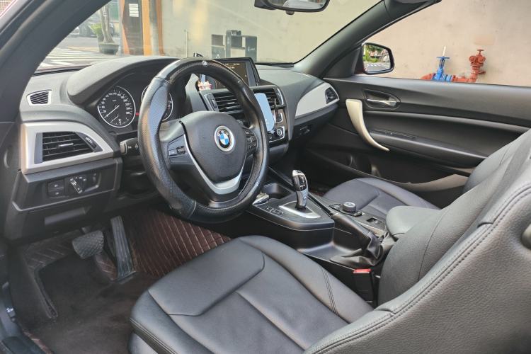 Used BMW 2 Series 2015 218i Convertible Coupe Interior 2