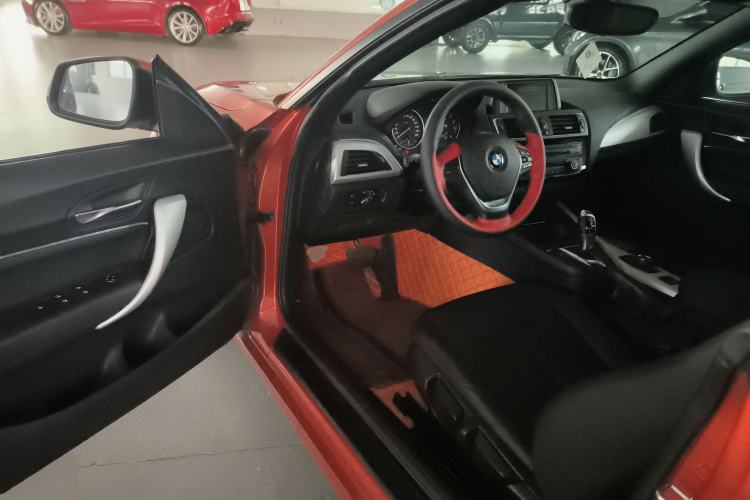 Used BMW 2 Series 2015 218i Convertible Coupe Interior 3