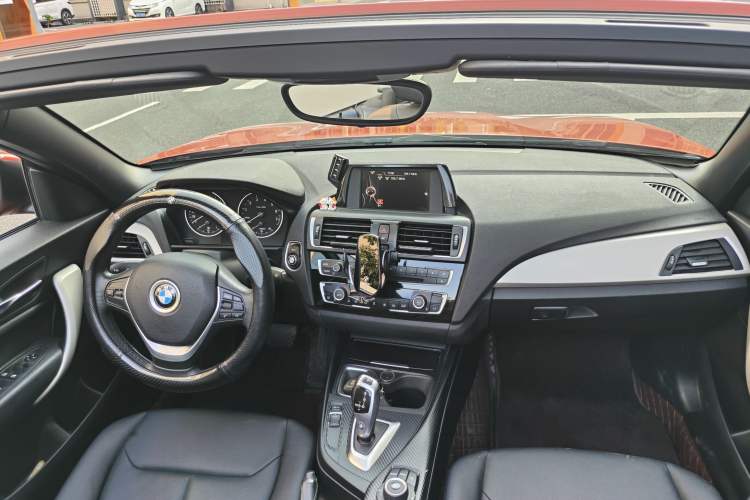 Used BMW 2 Series 2015 218i Convertible Coupe Interior 3
