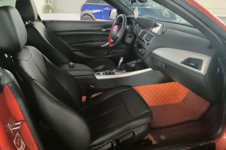 Used BMW 2 Series 2015 218i Convertible Coupe Right Front Seat