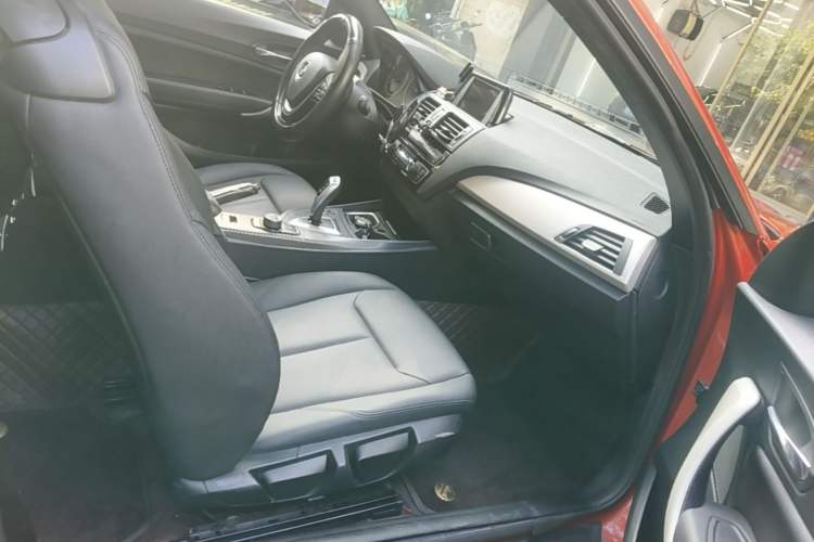 Used BMW 2 Series 2015 218i Convertible Coupe Right Front Seat