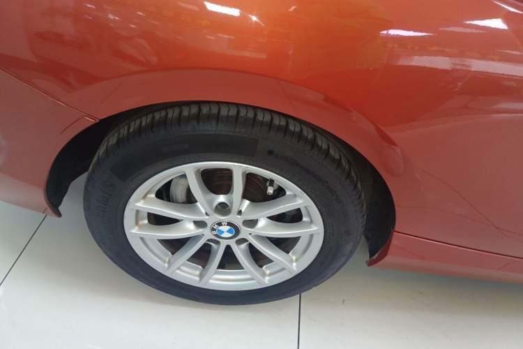 Used BMW 2 Series 2015 218i Convertible Coupe Right Rear Wheel Hub