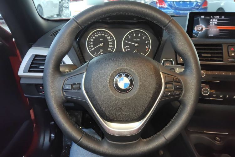 Used BMW 2 Series 2015 218i Convertible Coupe Steering Wheel