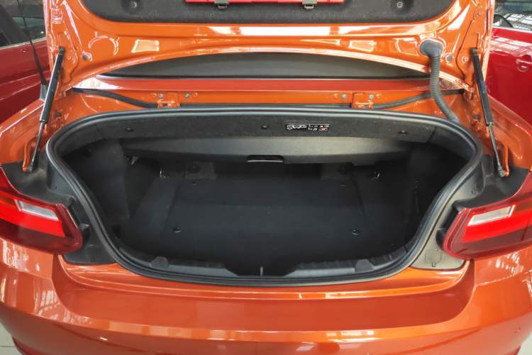 Used BMW 2 Series 2015 218i Convertible Coupe Trunk