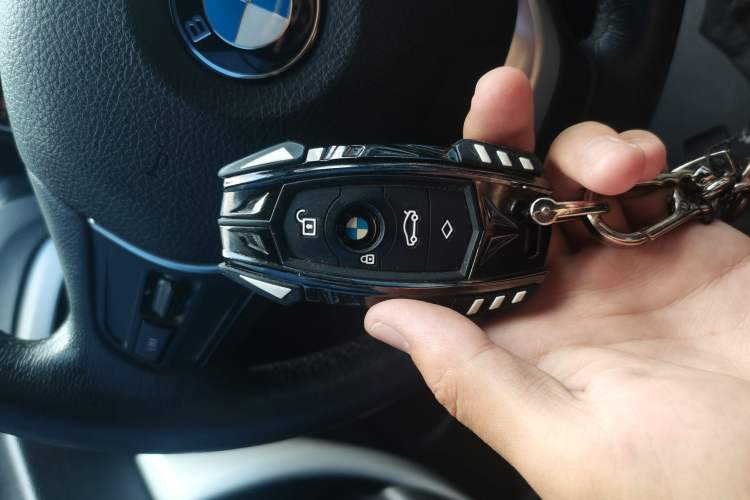 Used BMW 2 Series 2015 218i Convertible Coupe Vehicle Key