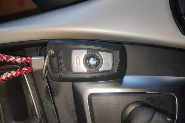 Used BMW 2 Series 2015 218i Vehicle Key