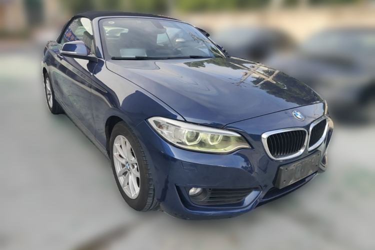 Used BMW 2 Series 2015 218i Convertible Coupe Front Right 45 Deg