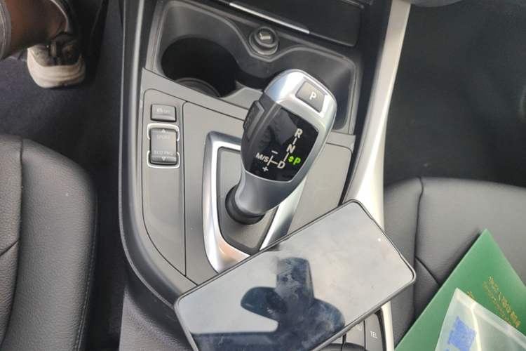 Used BMW 2 Series 2015 218i Convertible Coupe Gear Lever