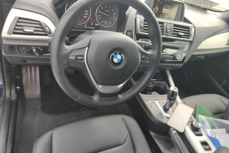 Used BMW 2 Series 2015 218i Convertible Coupe Steering Wheel