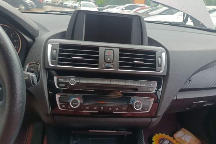 Used BMW 2 Series 2015 218i Convertible Coupe Audio And AC Panel