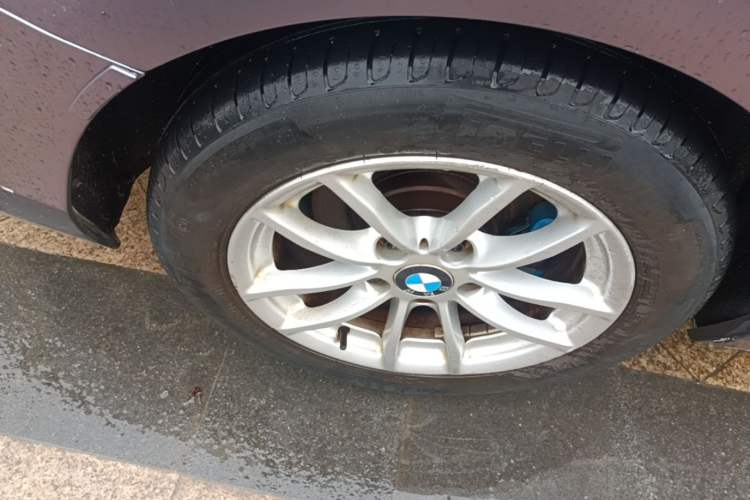 Used BMW 2 Series 2015 218i Convertible Coupe Right Rear Wheel Hub