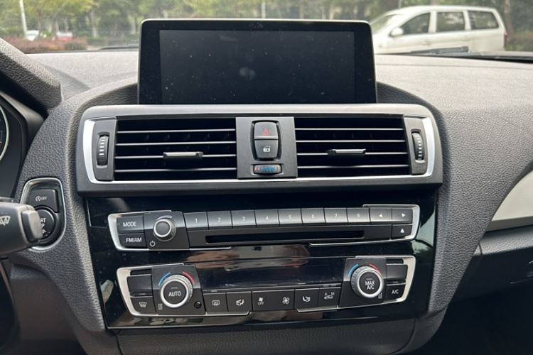 Used BMW 2 Series 2015 218i Convertible Coupe Audio And AC Panel