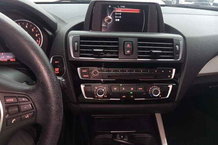 Used BMW 2 Series 2015 218i Audio And AC Panel