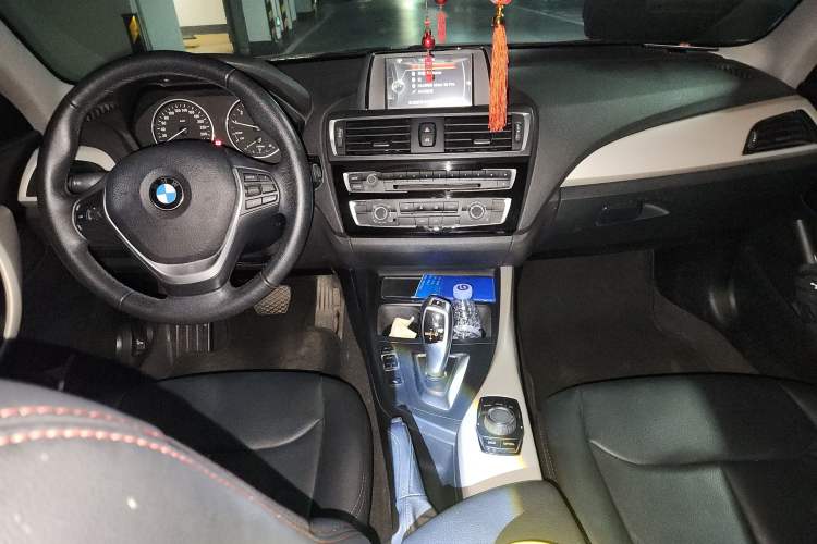 Used BMW 2 Series 2015 218i Center Console
