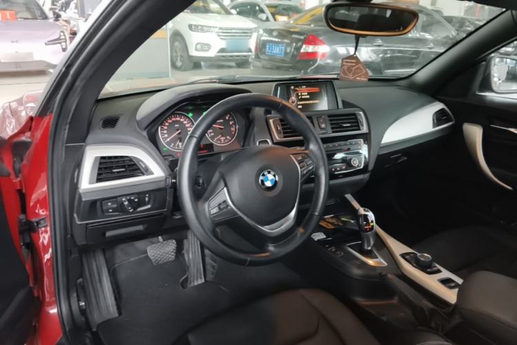 Used BMW 2 Series 2015 218i Convertible Coupe Center Console