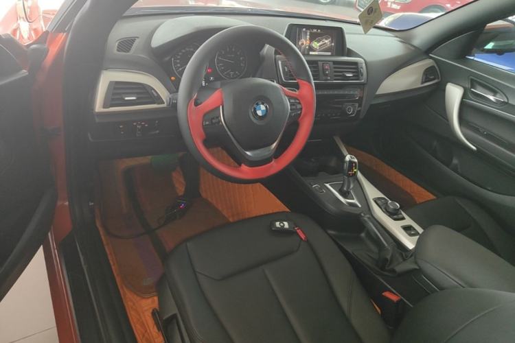 Used BMW 2 Series 2015 218i Convertible Coupe Center Console