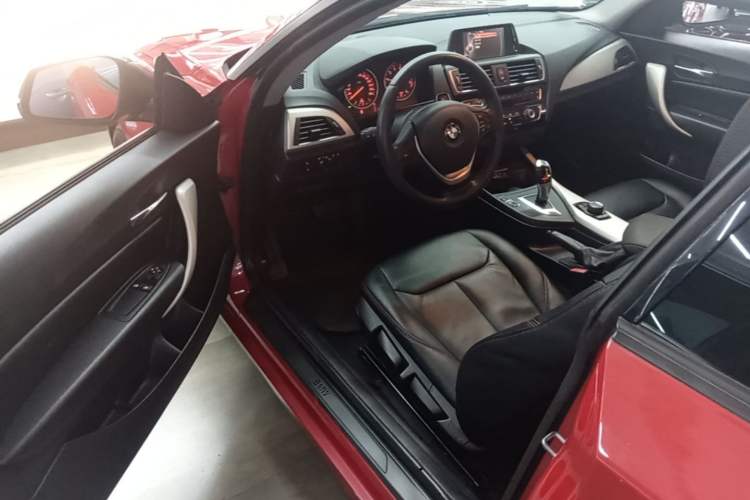 Used BMW 2 Series 2015 218i Driver Seat