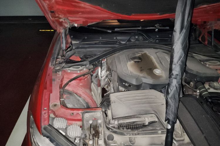 Used BMW 2 Series 2015 218i Engine Bay Right