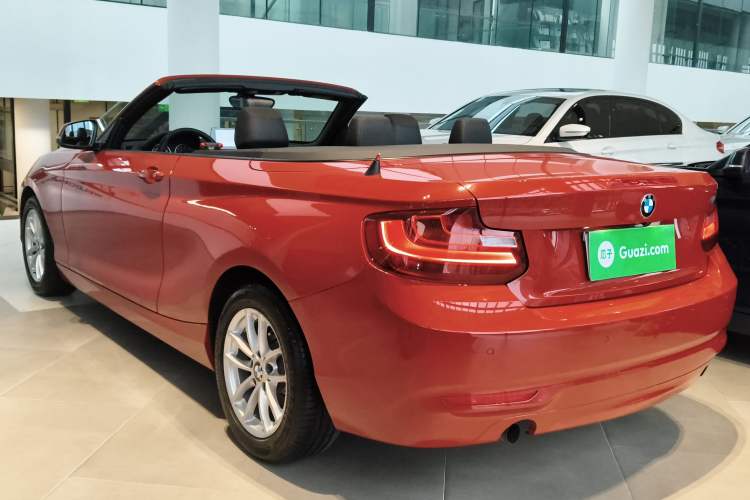 Used BMW 2 Series 2015 218i Convertible Coupe Exterior 2