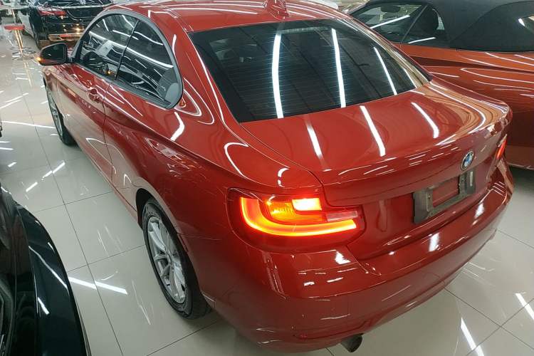 Used BMW 2 Series 2015 218i Exterior 3