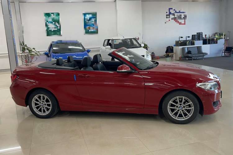 Used BMW 2 Series 2015 218i Convertible Coupe Exterior 3