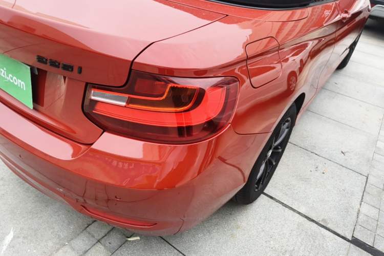 Used BMW 2 Series 2015 218i Convertible Coupe Exterior 3