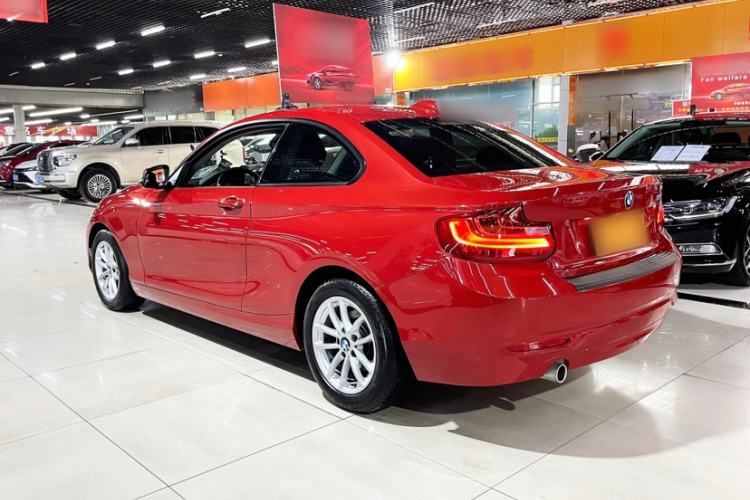 Used BMW 2 Series 2015 218i Exterior 4