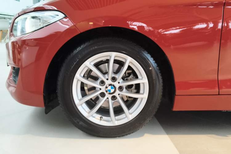Used BMW 2 Series 2015 218i Convertible Coupe Exterior 4