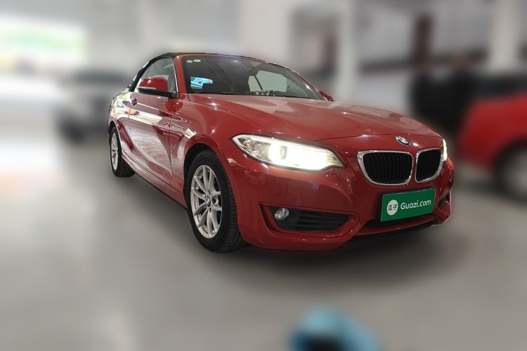 Used BMW 2 Series 2015 218i Convertible Coupe Front Right 45 Deg