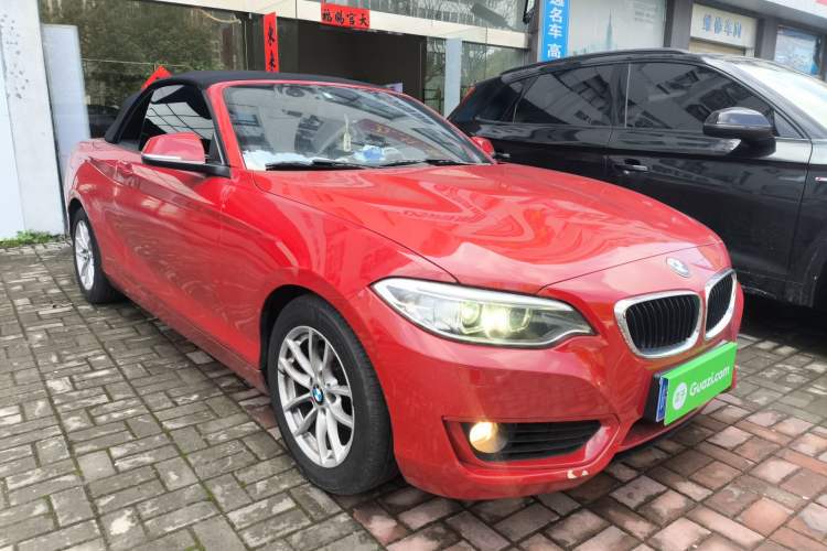 Used BMW 2 Series 2015 218i Convertible Coupe Front Right 45 Deg