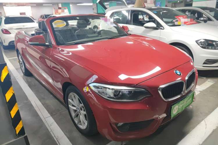 Used BMW 2 Series 2015 218i Convertible Coupe Front Right 45 Deg