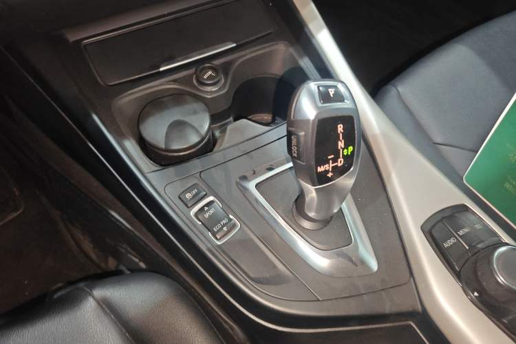 Used BMW 2 Series 2015 218i Convertible Coupe Gear Lever