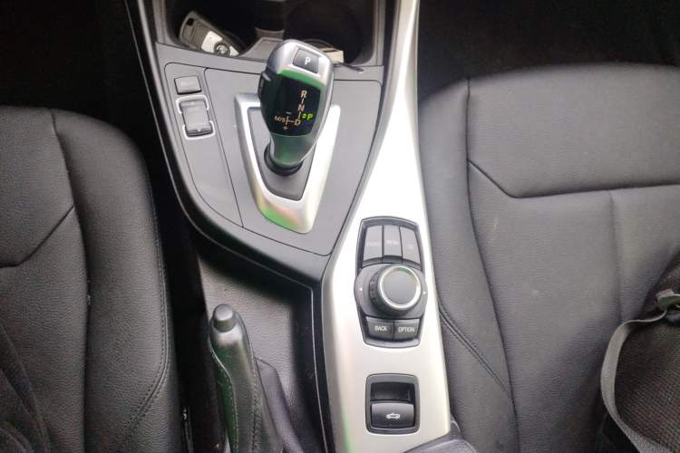 Used BMW 2 Series 2015 218i Convertible Coupe Gear Lever