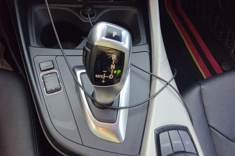 Used BMW 2 Series 2015 218i Convertible Coupe Gear Lever