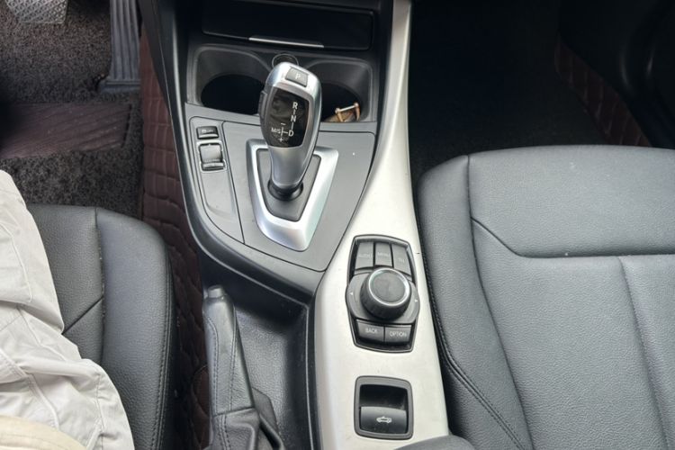 Used BMW 2 Series 2015 218i Convertible Coupe Interior 1