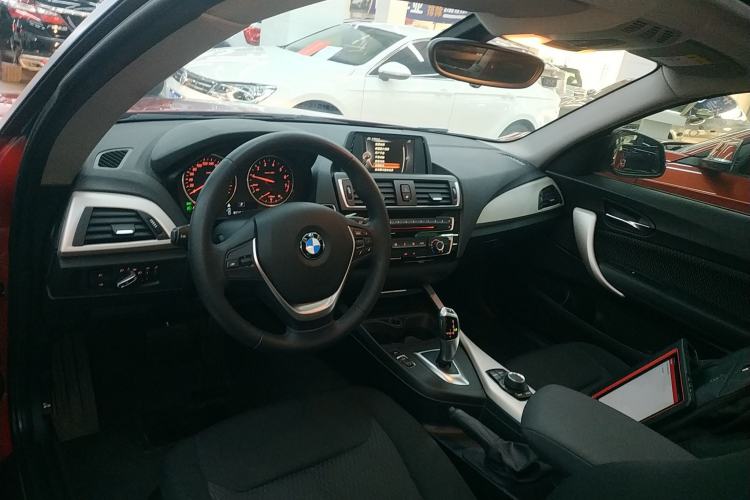 Used BMW 2 Series 2015 218i Interior 2