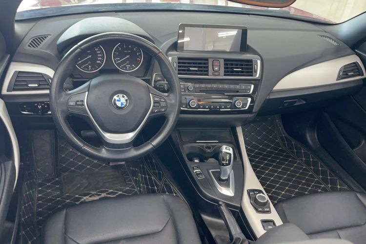 Used BMW 2 Series 2015 218i Convertible Coupe Interior 2