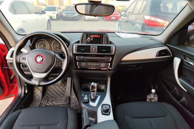 Used BMW 2 Series 2015 218i Interior 2