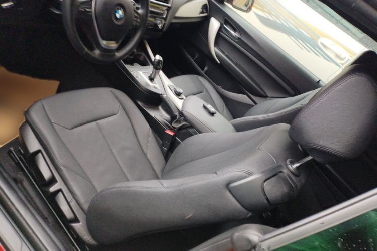 Used BMW 2 Series 2015 218i Convertible Coupe Interior 3