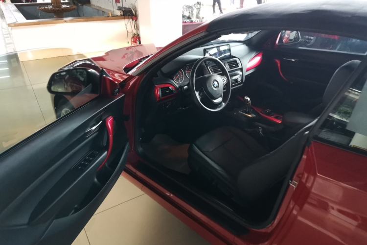 Used BMW 2 Series 2015 218i Convertible Coupe Interior 3