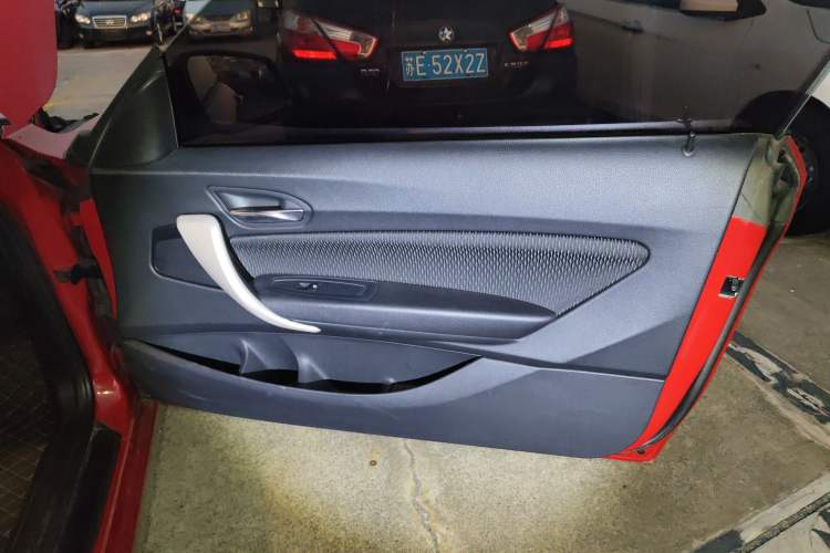 Used BMW 2 Series 2015 218i Interior 5