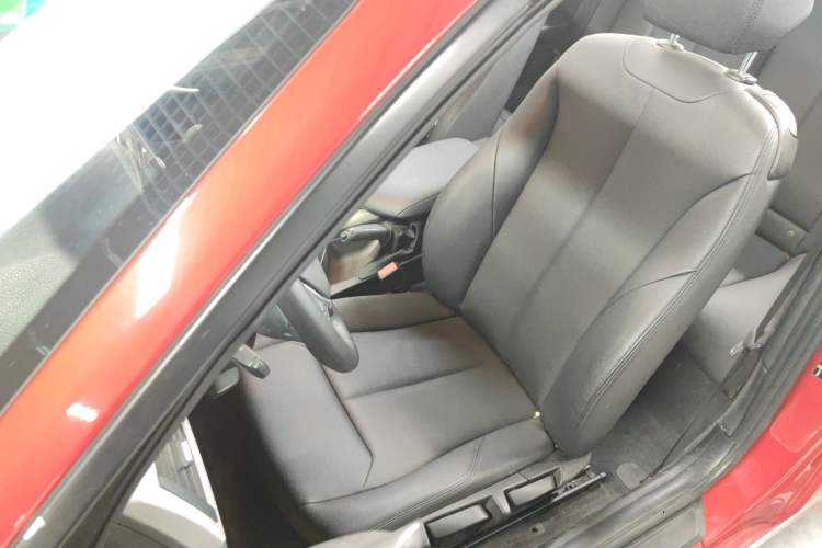 Used BMW 2 Series 2015 218i Convertible Coupe Left Front Seat