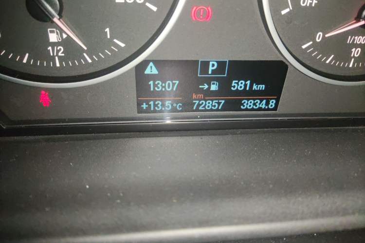 Used BMW 2 Series 2015 218i Odometer Close Up