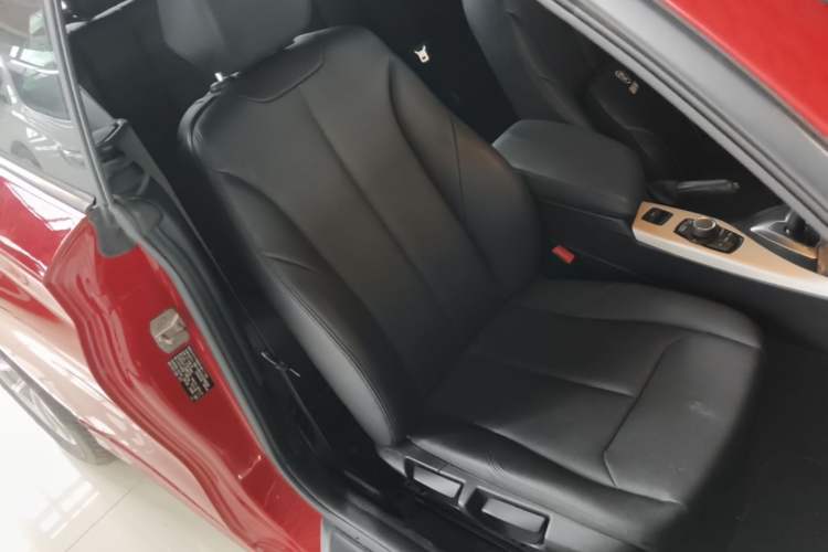 Used BMW 2 Series 2015 218i Convertible Coupe Right Front Seat
