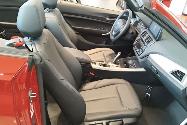Used BMW 2 Series 2015 218i Convertible Coupe Right Front Seat