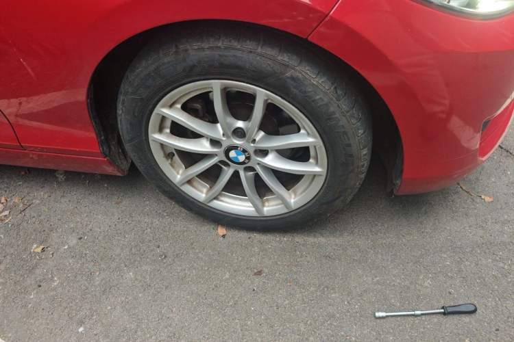 Used BMW 2 Series 2015 218i Convertible Coupe Right Front Wheel Hub