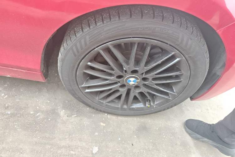 Used BMW 2 Series 2015 220i Convertible Coupe Leading Model Right Front Wheel Hub